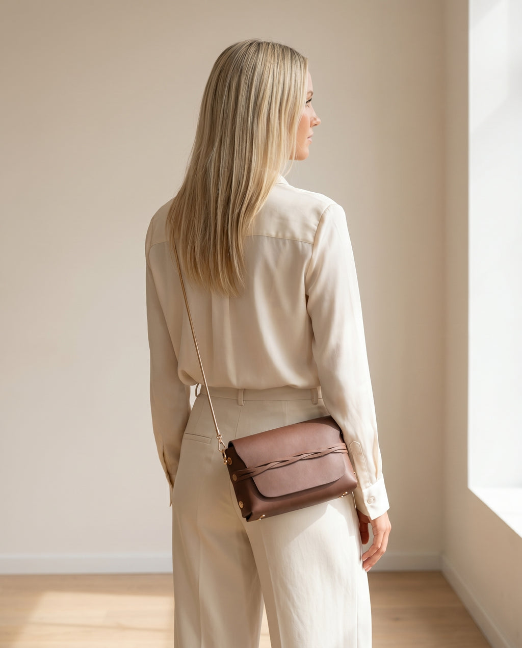The Sendero Crossbody Bag